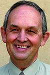 Dr Bennie Coetzer